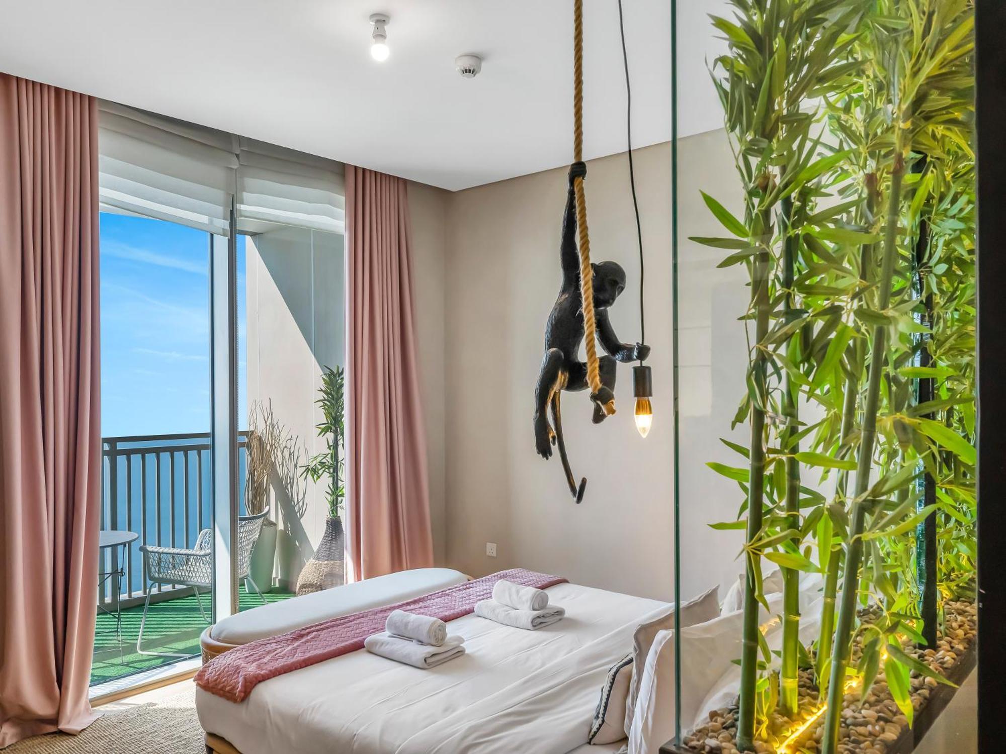 Lux 4bhk With Full Ocean Views, Great Location, Jbr Apartment Dubai