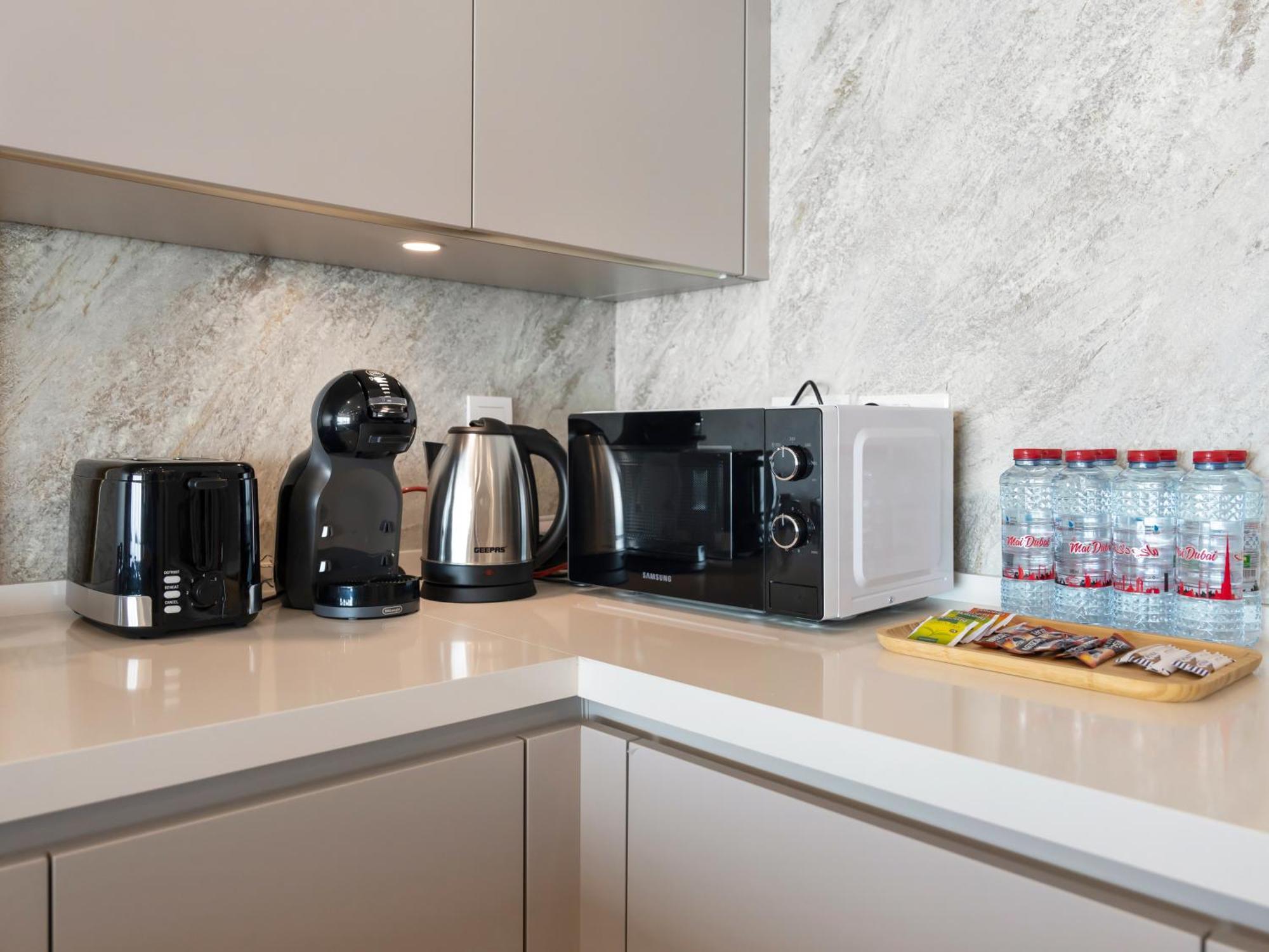 Lux 4bhk With Full Ocean Views, Great Location, Jbr Apartment Dubai